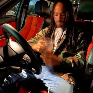 Meet your Posher, Derron